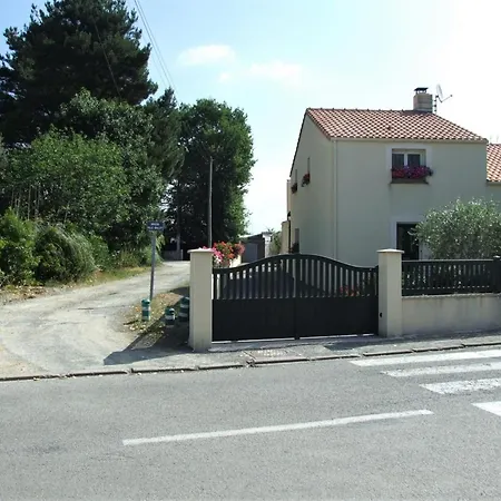 Hébergement de vacances Confortable Entre Nantes Et La Avec Parking Sécurisé Et Coin Détente Privé - Fr-1-306-885